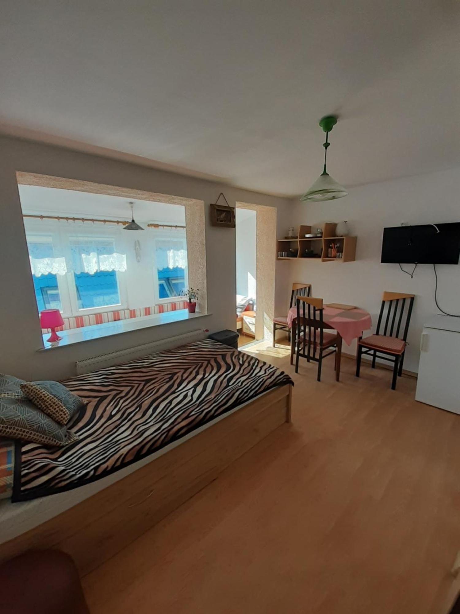 Wynajem Apartamentow I Pokoi. Apartment Ustronie Morskie Exterior photo